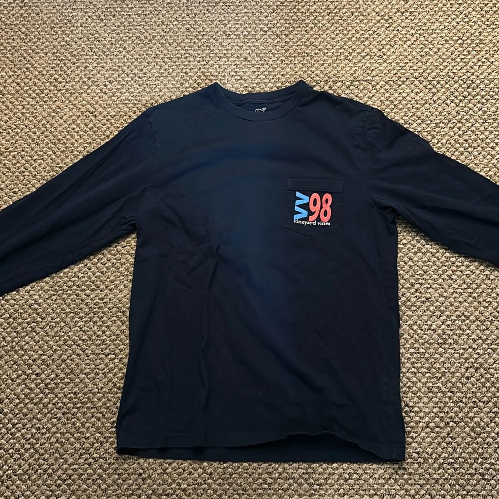 Vineyard Vines Navy Blue Long Sleeve Logo Shirt Size Small. 100% Cotton.